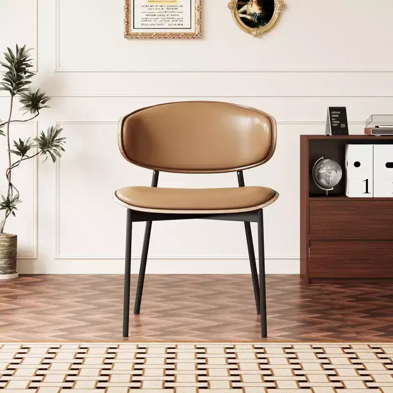 Lot de 2 chaises de salle à manger contemporaines avec structure en métal, assise et dossier rembourrés et doux