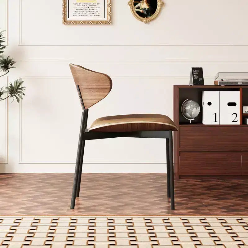 Lot de 2 chaises de salle à manger contemporaines avec structure en métal, assise et dossier rembourrés et doux