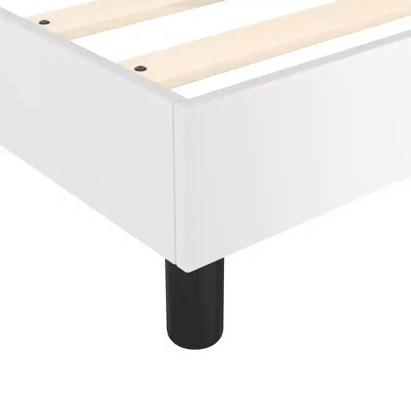 Bed Frame White Faux leather, plywood, engineered wood Queen