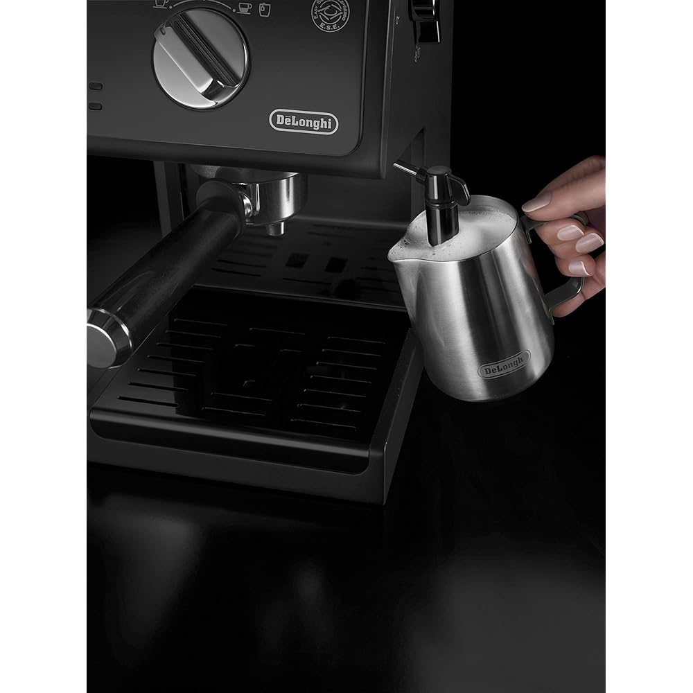 De'Longhi Machine à expresso ECP 31.21 | Porte-filtre avec finition aluminium | Buse de mousse de lait | 1 ou 2 tasses Espresso | Convient également pour les dosettes | Noir : Cuisine et Maison