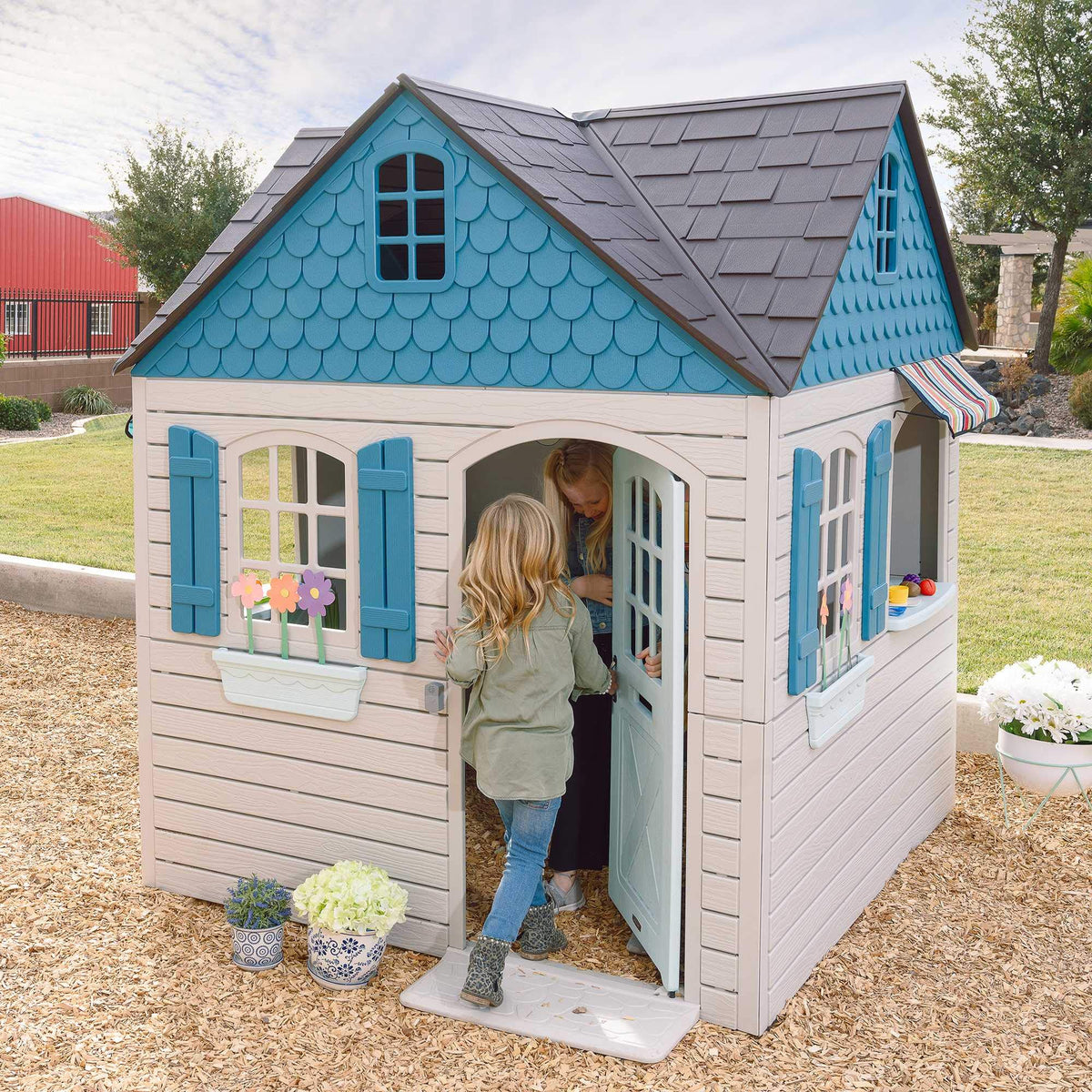Lifetime Heavy Plastic Outdoor Playhouse