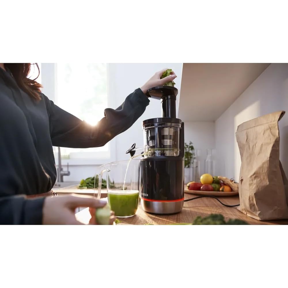 Bosch VitaExtract MESM731M Extracteur de Jus – Extraction lente pour réduire l'oxydation – Contrôle du niveau de pulpe et 3 différents filtres – 150 W – Couleur : noir : Auto et Moto