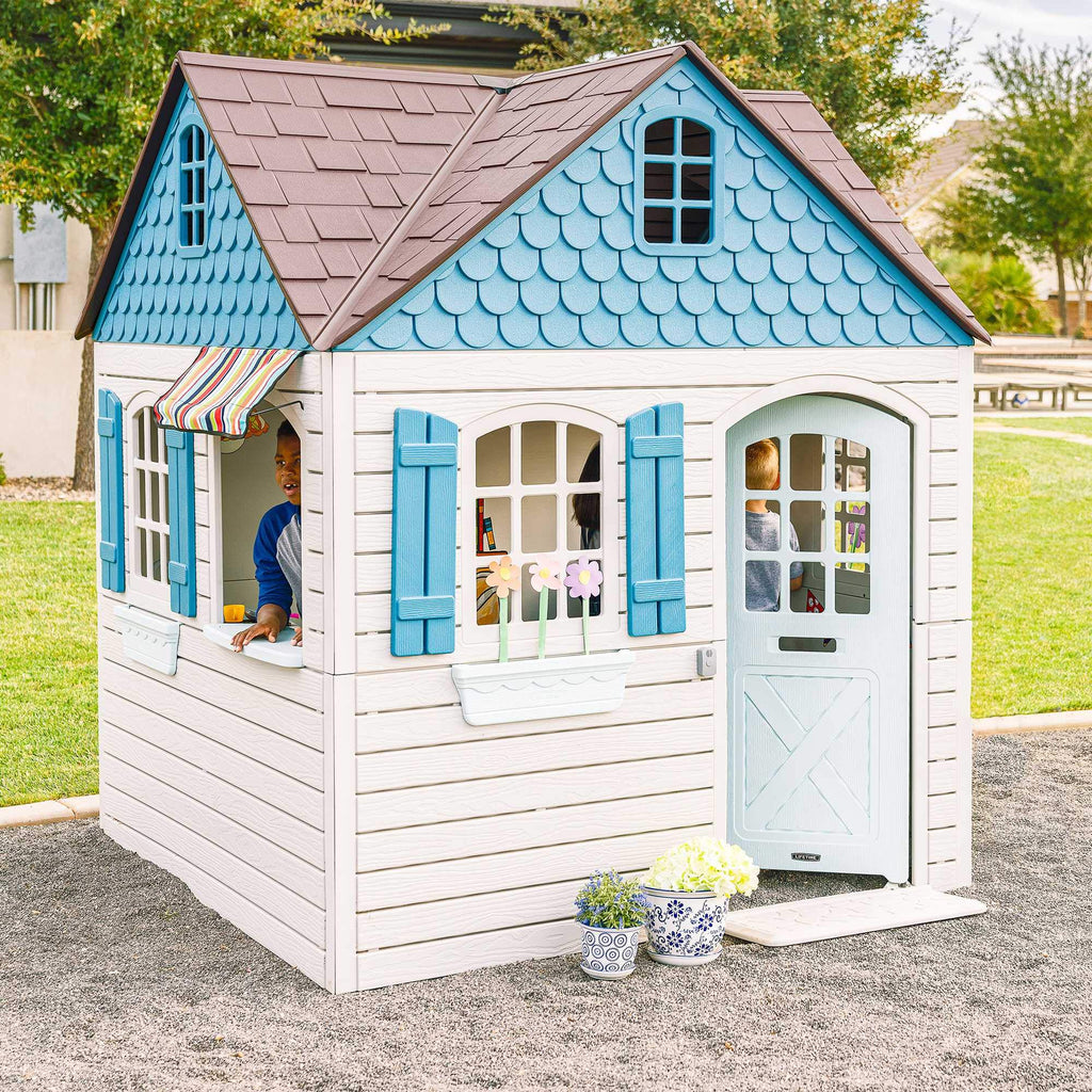 Lifetime Heavy Plastic Outdoor Playhouse