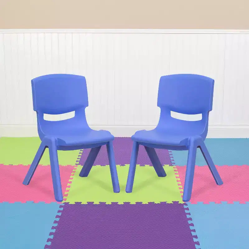 Emma and Oliver 10 Pack Plastic Stackable School Chair with 10.5 Seat Height