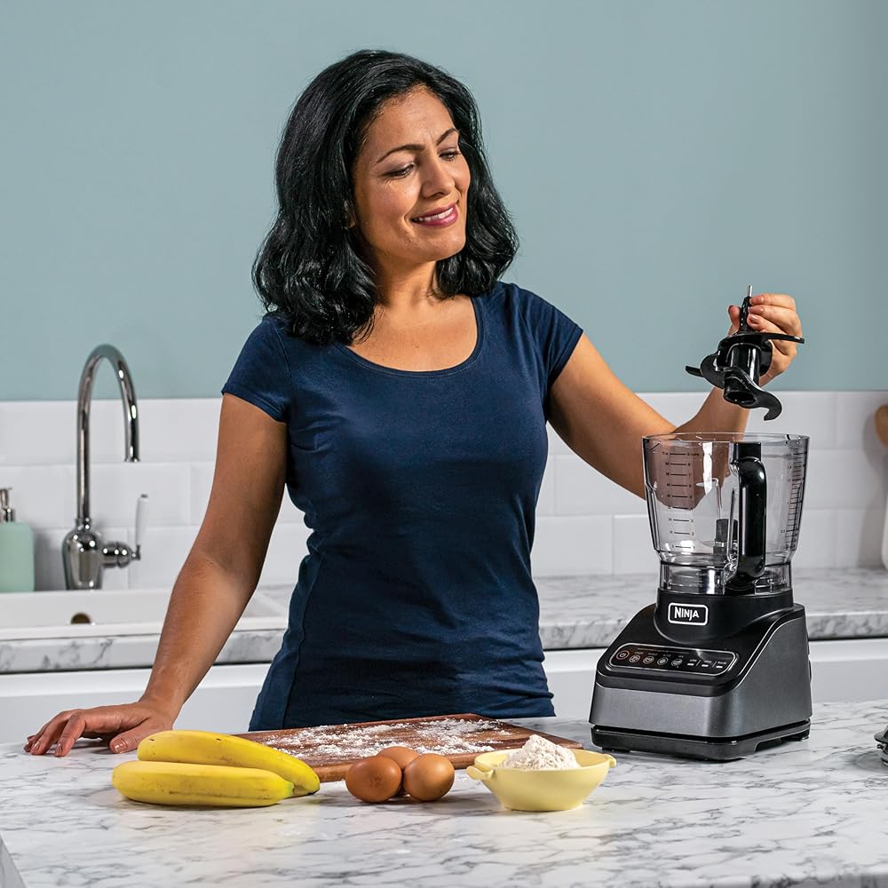 Ninja Robot de cuisine avec 4 programmes automatiques ; hacher, réduire en purée, trancher, mélanger, et 3 vitesses manuelles, bol de 2,1L, 850W, lave-vaisselle, noir BN650EU : Cuisine et Maison