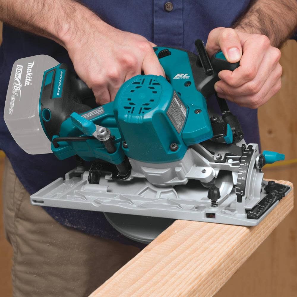 18V LXT Lithium-Ion Brushless Cordless 6-1/2 in. Circular Saw (Tool only) XSH03Z from