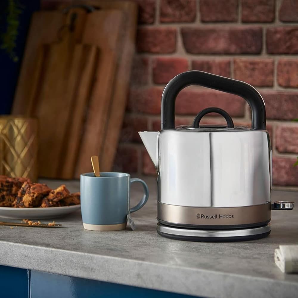Russell Hobbs Bouilloire Electrique [Design Retro Premium] Distinctions Titanium (1,5L, 2400W, Ebullition Rapide,Ecoulement Parfait,Ouverture Facile, Ergonomique,Filtre anticalcaire amovible) 26422-70 : Cuisine et Maison
